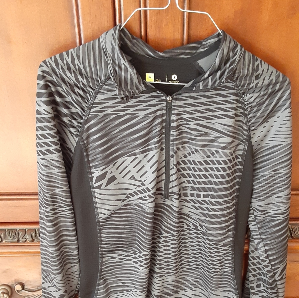 Tennis shirt